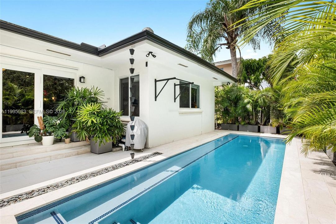 For Sale: $1,950,000 (4 beds, 3 baths, 1808 Square Feet)