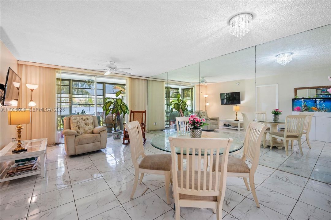 For Sale: $175,000 (1 beds, 1 baths, 768 Square Feet)