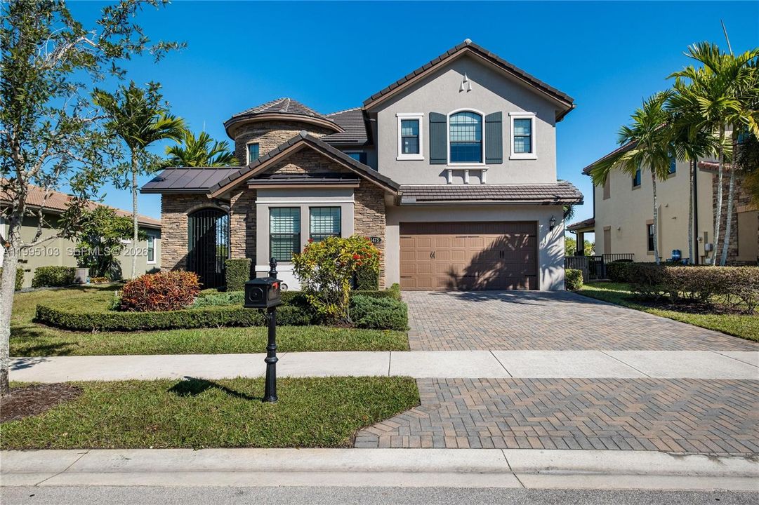 For Sale: $1,725,000 (5 beds, 5 baths, 3695 Square Feet)