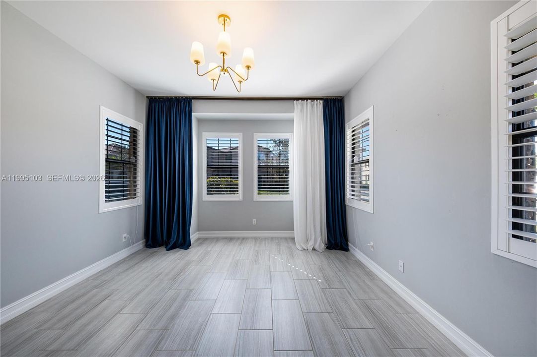 For Sale: $1,725,000 (5 beds, 5 baths, 3695 Square Feet)
