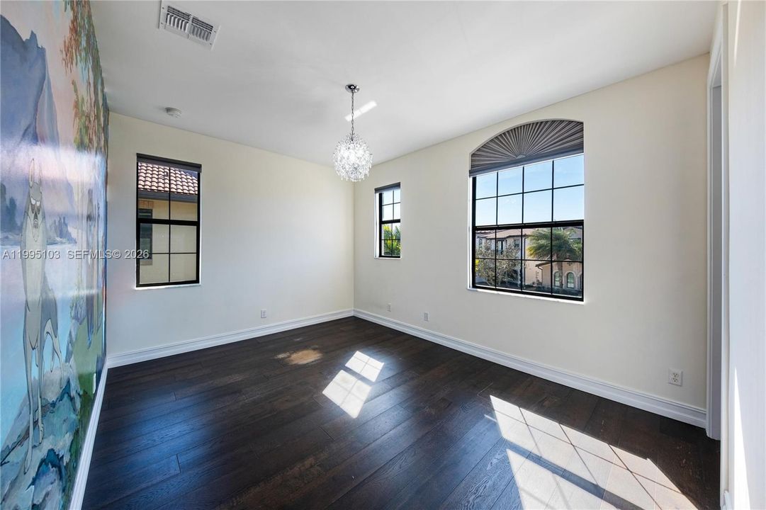 For Sale: $1,725,000 (5 beds, 5 baths, 3695 Square Feet)