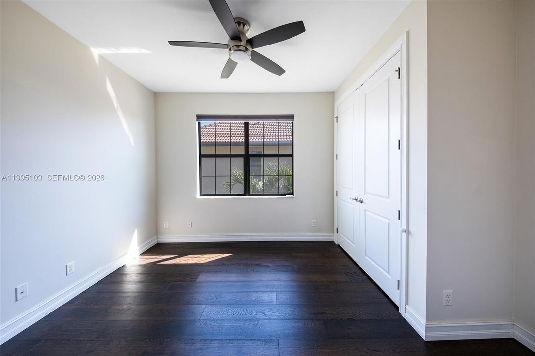For Sale: $1,725,000 (5 beds, 5 baths, 3695 Square Feet)