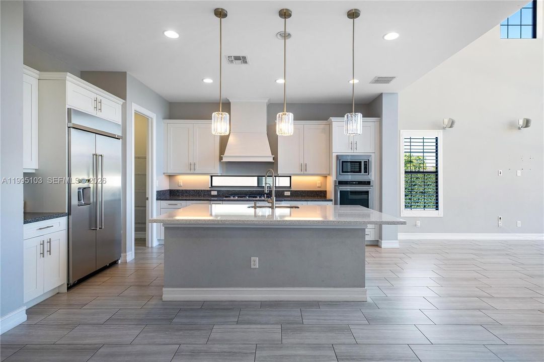For Sale: $1,725,000 (5 beds, 5 baths, 3695 Square Feet)