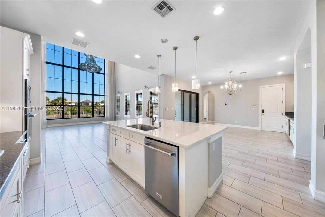 For Sale: $1,725,000 (5 beds, 5 baths, 3695 Square Feet)