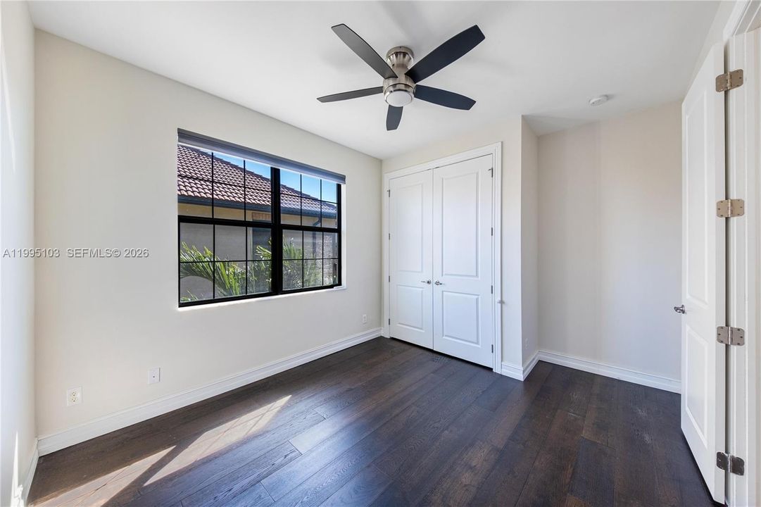 For Sale: $1,725,000 (5 beds, 5 baths, 3695 Square Feet)