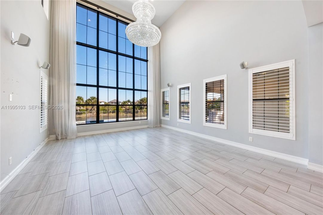 For Sale: $1,725,000 (5 beds, 5 baths, 3695 Square Feet)