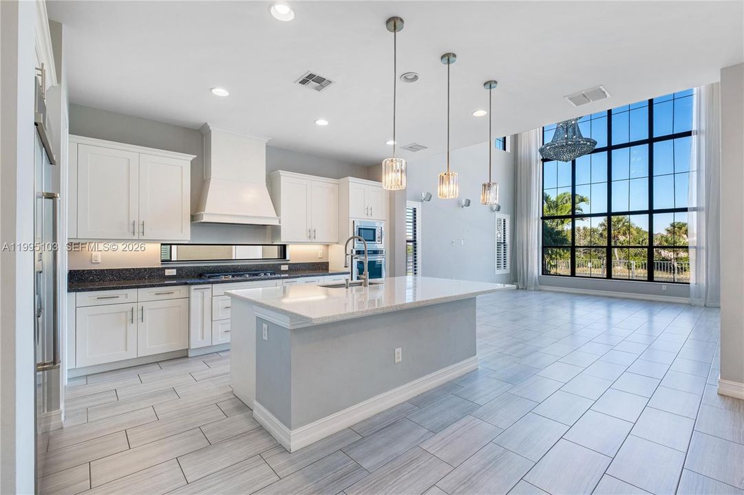 For Sale: $1,725,000 (5 beds, 5 baths, 3695 Square Feet)