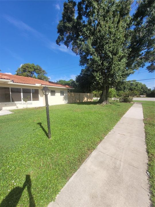 For Rent: $3,600 (5 beds, 3 baths, 1697 Square Feet)