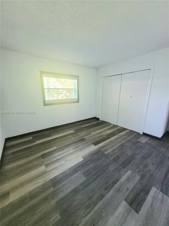 For Rent: $3,600 (5 beds, 3 baths, 1697 Square Feet)