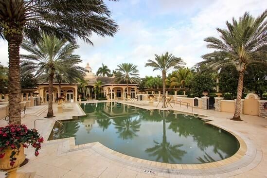 VERSAILLES POOL
