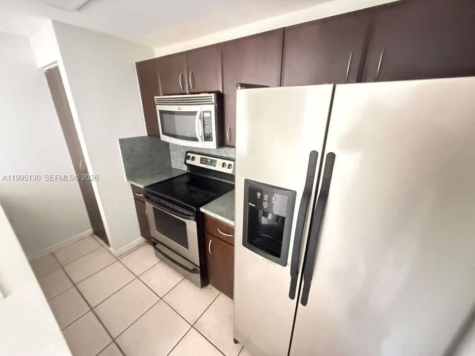 出租: $1,800 (1 贝兹, 1 浴室, 619 平方英尺)