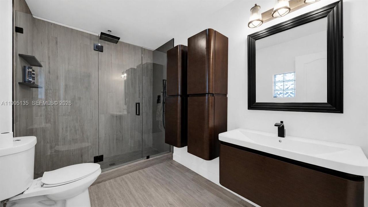 For Sale: $3,650,000 (5 beds, 4 baths, 3715 Square Feet)