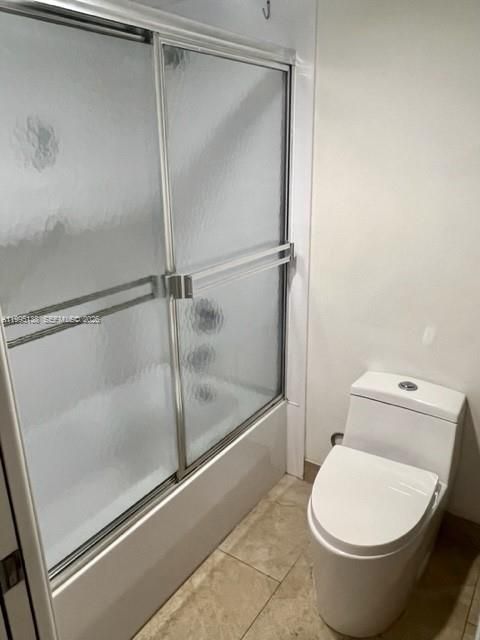 En Venta: $220,000 (2 camas, 2 baños, 1100 Pies cuadrados)