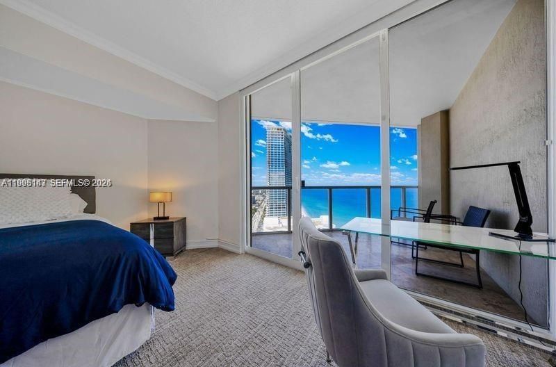 For Sale: $1,050,000 (2 beds, 2 baths, 1637 Square Feet)