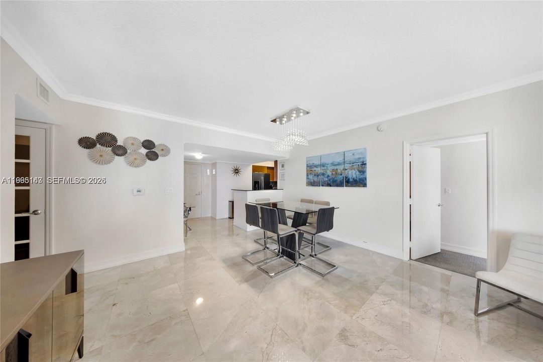 For Sale: $1,050,000 (2 beds, 2 baths, 1637 Square Feet)