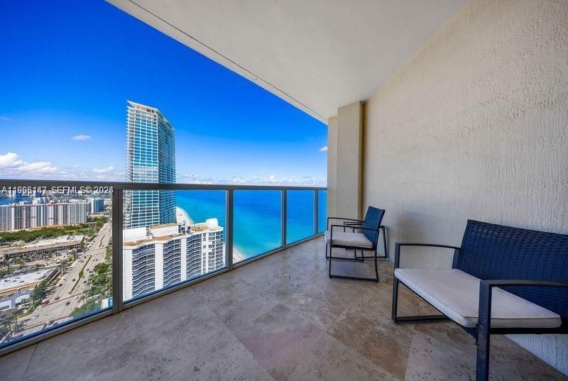 For Sale: $1,050,000 (2 beds, 2 baths, 1637 Square Feet)