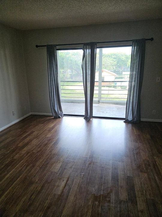 5981 VIA VERMYLIA LIVINGROOM 1