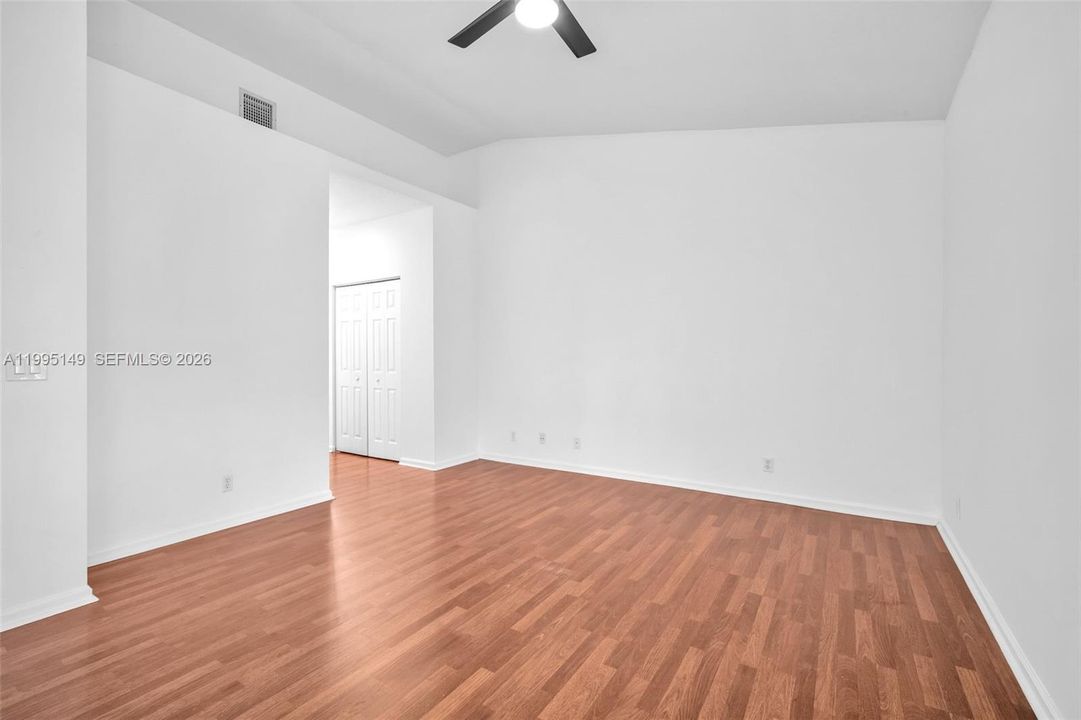 En Renta: $3,700 (3 camas, 2 baños, 1606 Pies cuadrados)