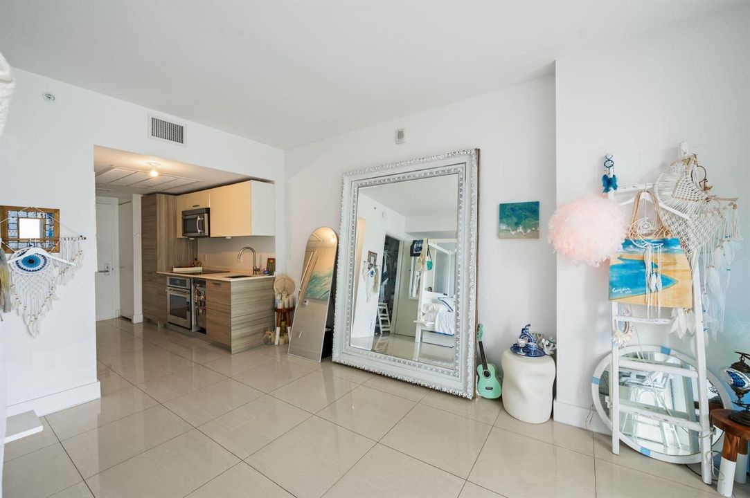 5-web-or-mls-1300-brickell-bay-dr-1005