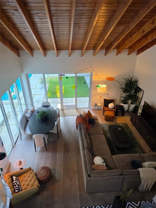 Active With Contract: $10,000 (4 beds, 4 baths, 2315 Square Feet)