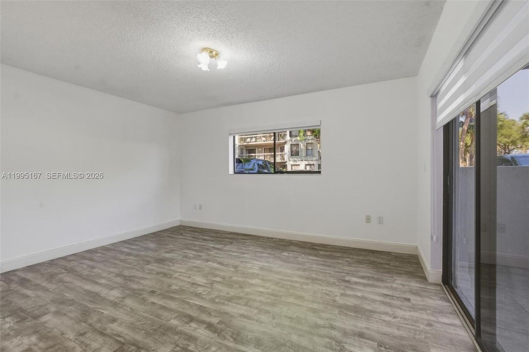 En Venta: $353,000 (3 camas, 2 baños, 1152 Pies cuadrados)