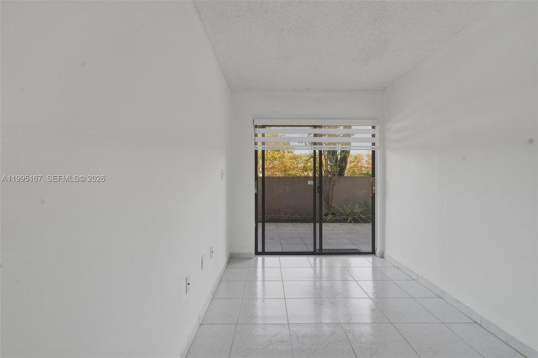 En Venta: $353,000 (3 camas, 2 baños, 1152 Pies cuadrados)