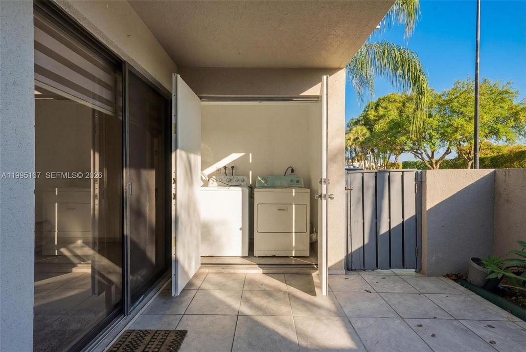 En Venta: $353,000 (3 camas, 2 baños, 1152 Pies cuadrados)