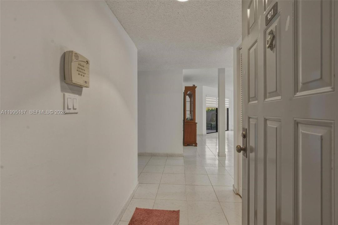 En Venta: $353,000 (3 camas, 2 baños, 1152 Pies cuadrados)