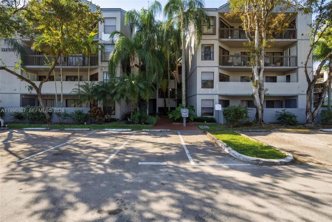 En Venta: $353,000 (3 camas, 2 baños, 1152 Pies cuadrados)