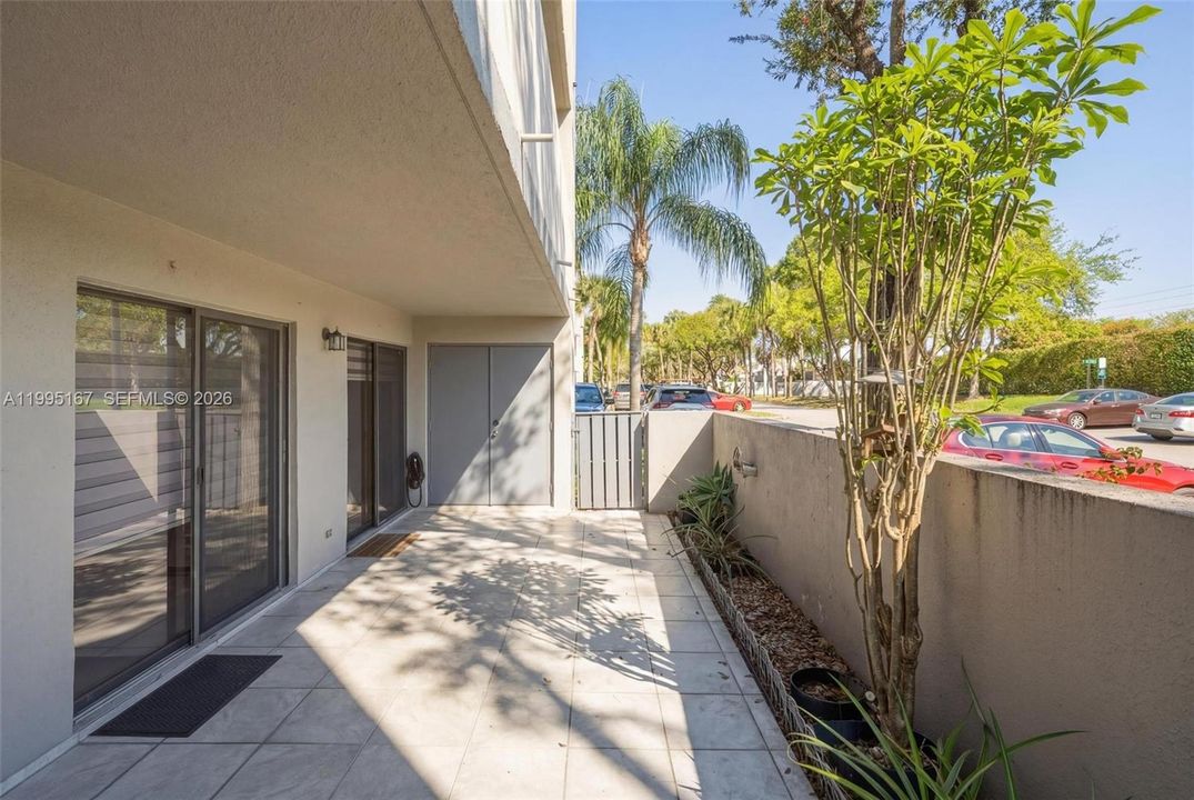 En Venta: $353,000 (3 camas, 2 baños, 1152 Pies cuadrados)