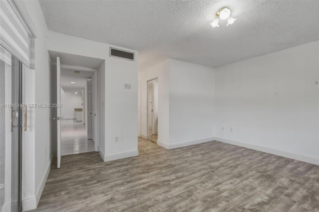 En Venta: $353,000 (3 camas, 2 baños, 1152 Pies cuadrados)