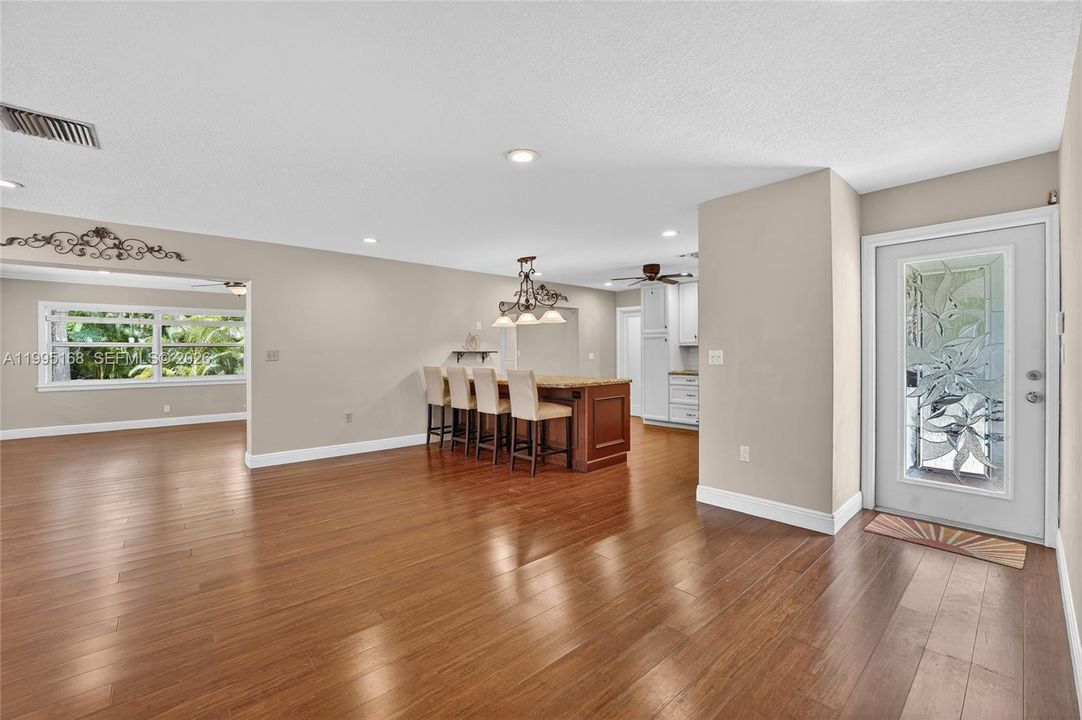 Active With Contract: $849,900 (5 beds, 3 baths, 3070 Square Feet)