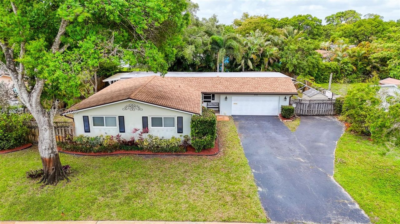 Active With Contract: $849,900 (5 beds, 3 baths, 3070 Square Feet)