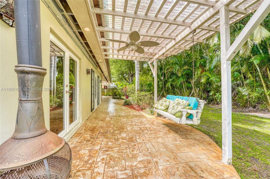 Active With Contract: $849,900 (5 beds, 3 baths, 3070 Square Feet)