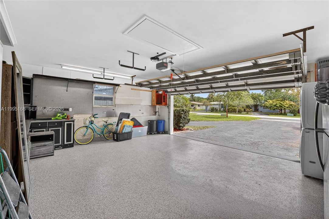Active With Contract: $849,900 (5 beds, 3 baths, 3070 Square Feet)