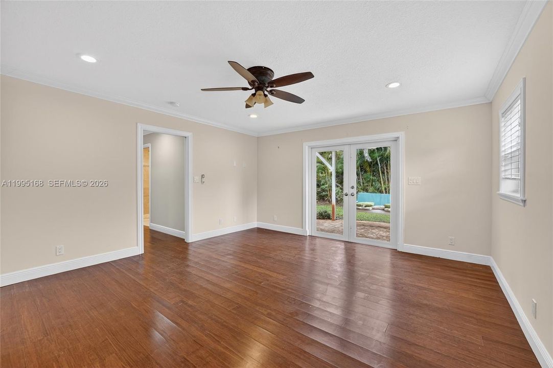 Active With Contract: $849,900 (5 beds, 3 baths, 3070 Square Feet)
