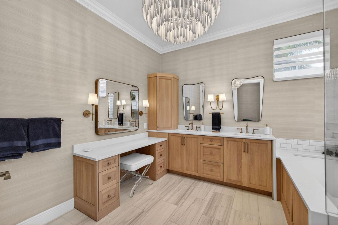 3rd Floor Oversized Master Bathroom