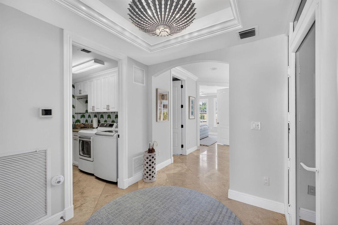 Foyer/Laundry Room