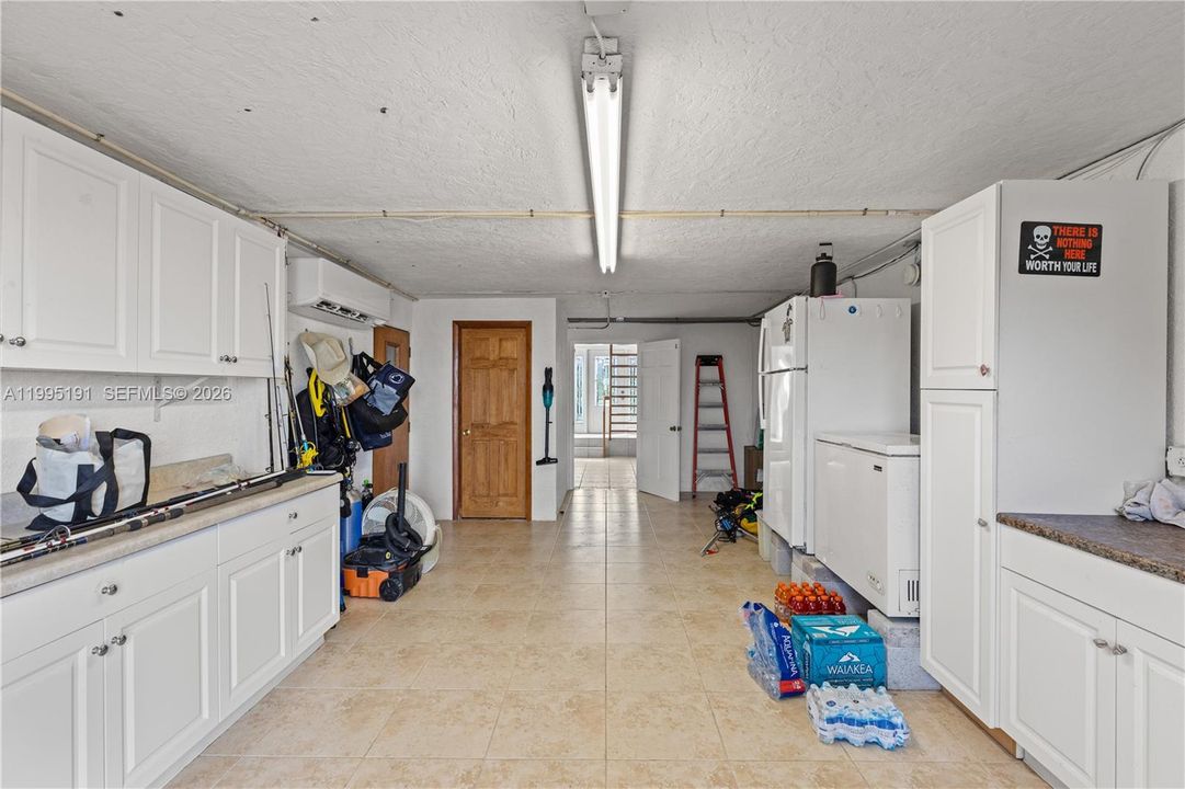 For Sale: $3,495,000 (4 beds, 2 baths, 2134 Square Feet)