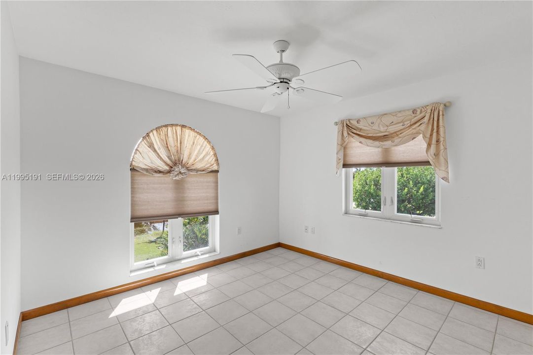 For Sale: $3,495,000 (4 beds, 2 baths, 2134 Square Feet)