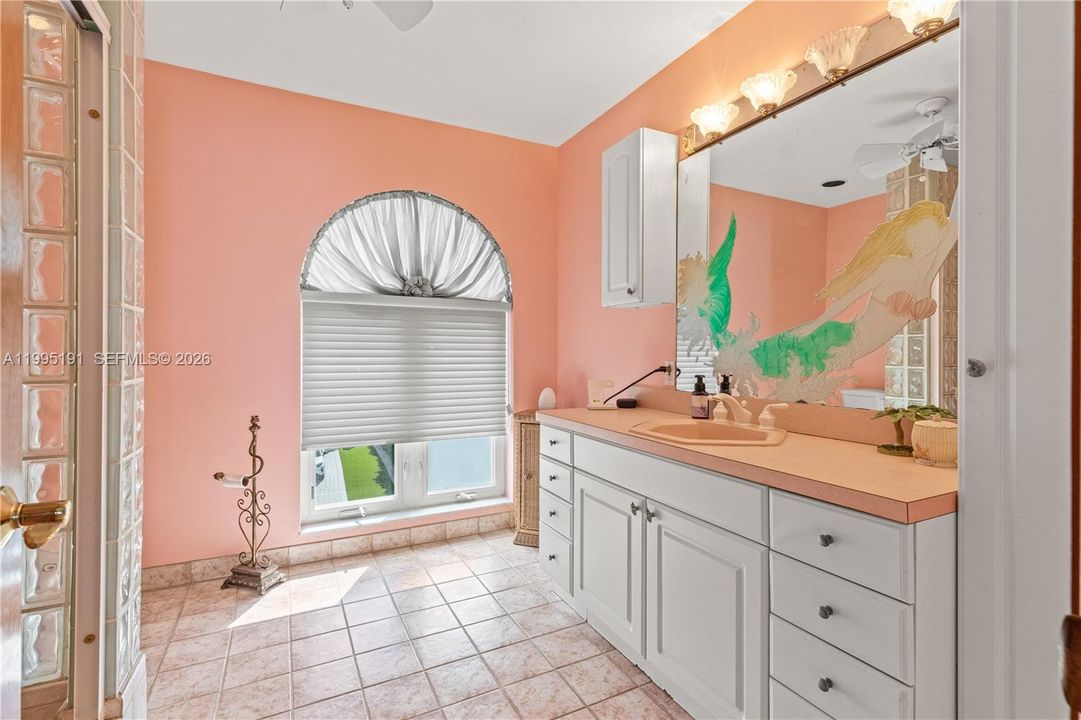 For Sale: $3,495,000 (4 beds, 2 baths, 2134 Square Feet)