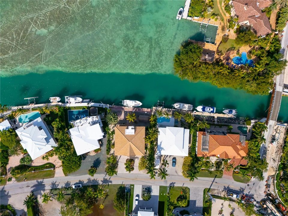 For Sale: $3,495,000 (4 beds, 2 baths, 2134 Square Feet)