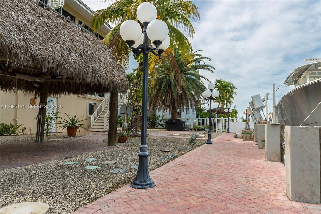 For Sale: $3,495,000 (4 beds, 2 baths, 2134 Square Feet)