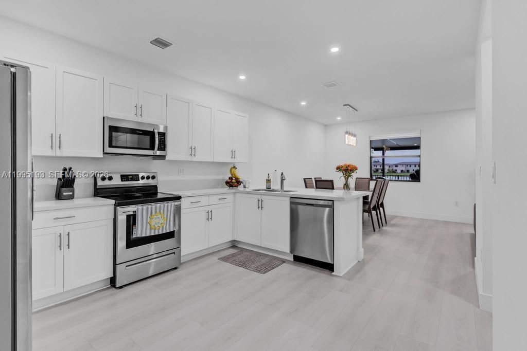 En Venta: $509,000 (4 camas, 2 baños, 1778 Pies cuadrados)