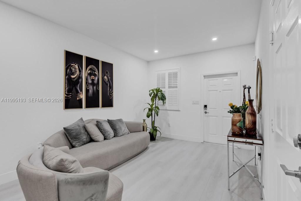 En Venta: $509,000 (4 camas, 2 baños, 1778 Pies cuadrados)