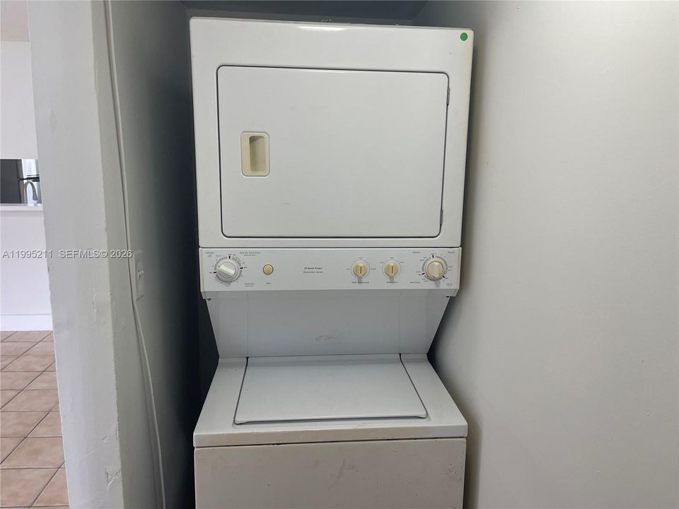 En Renta: $2,000 (2 camas, 2 baños, 820 Pies cuadrados)