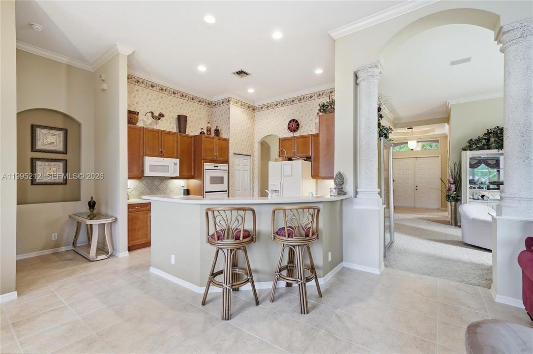 Vendido Recientemente: $950,000 (4 camas, 3 baños, 2525 Pies cuadrados)