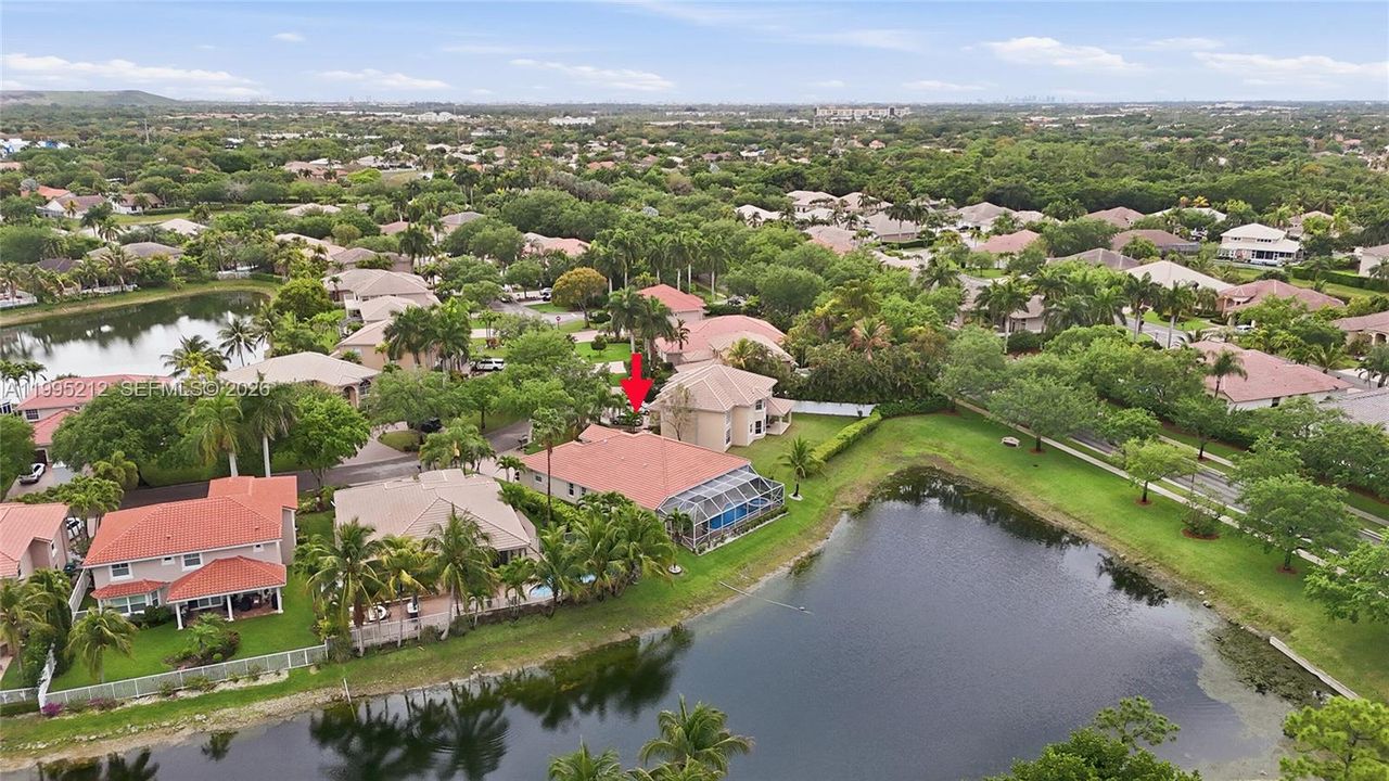 Vendido Recientemente: $950,000 (4 camas, 3 baños, 2525 Pies cuadrados)