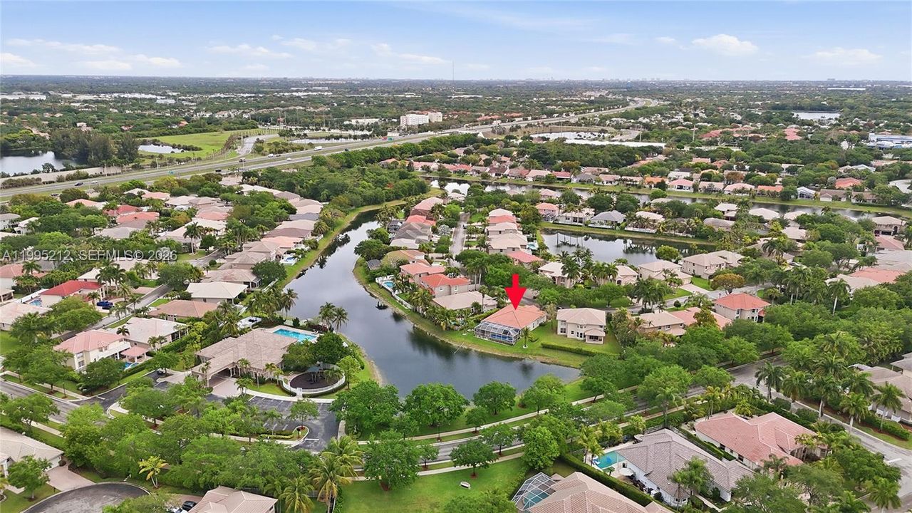 Vendido Recientemente: $950,000 (4 camas, 3 baños, 2525 Pies cuadrados)