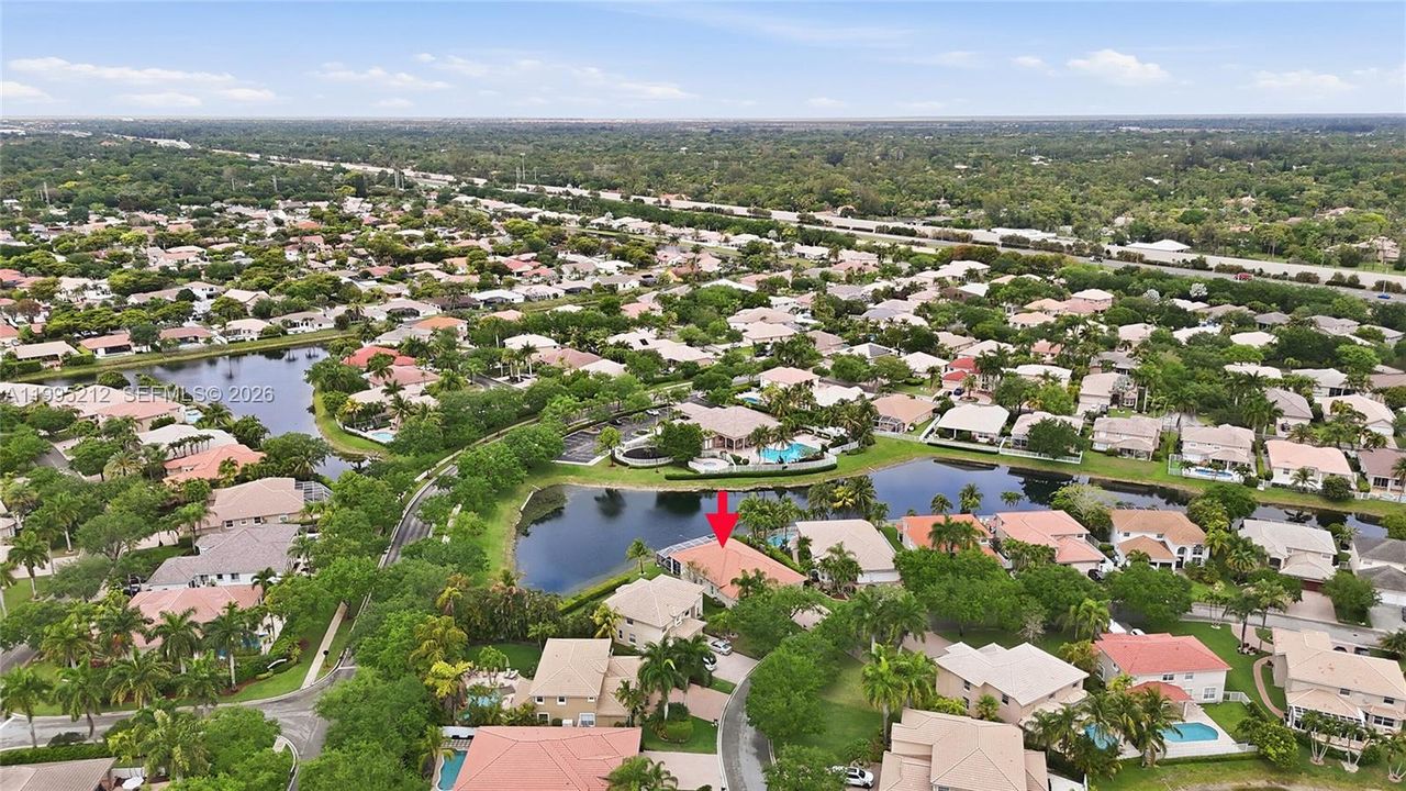 Vendido Recientemente: $950,000 (4 camas, 3 baños, 2525 Pies cuadrados)